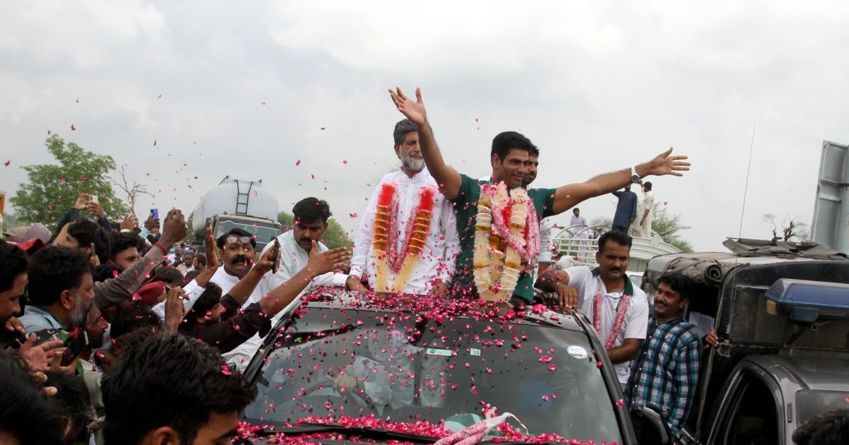 You are currently viewing दामाद ने ओलंपिक रिकॉर्ड के साथ पेरिस में जीता सोना, गदगद हुए ससुर, गोल्डन ब्वॉय को दिया खास उपहार