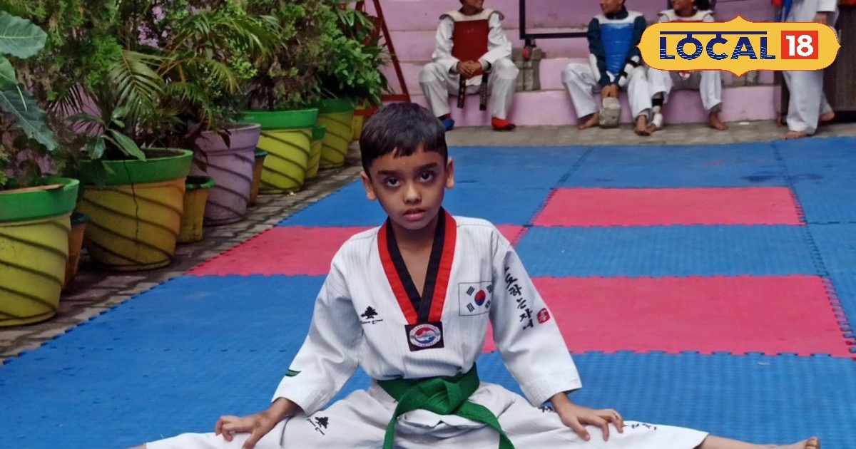 You are currently viewing 8 साल का बच्चा बना कुंग फू एक्सपर्ट, अब तक जीते 5 मेडल, नेशनल में हुआ चयन8 year old child became kung fu expert, won medal and got selected in National.