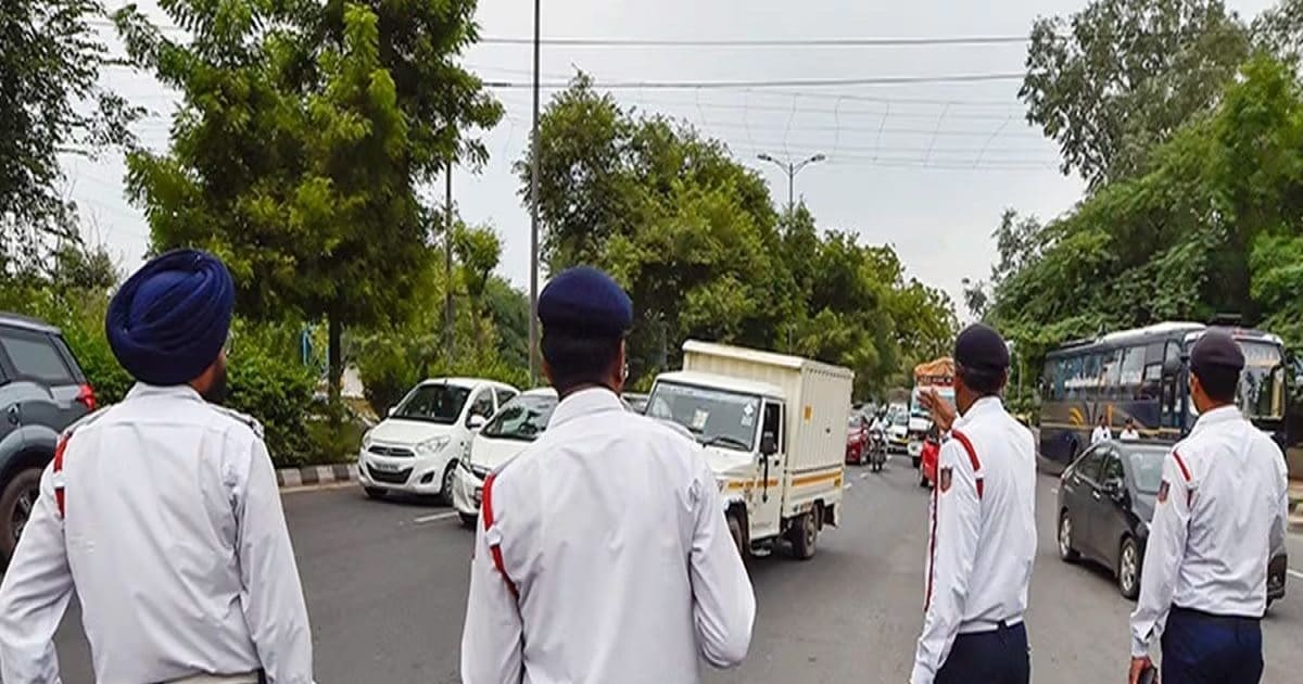 You are currently viewing ‘पुलिस है, हेलमेट पहनें’, अब Google Maps भी करने लगा लोगों को सावधान