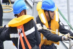 Read more about the article UP Board Result 2019: 10वीं पास करने के बाद Indian Navy में नौकरी के साथ-साथ कर सकते हैं पढ़ाई