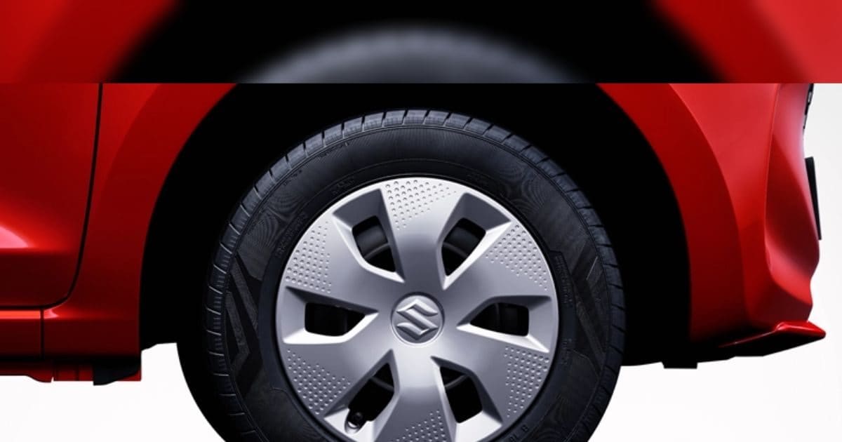 You are currently viewing खटारा स्कूटर बेचिये, उठा ले आइए ये सस्ती कार, 25Km की माइलेज, आराम से कटेगा मानसून