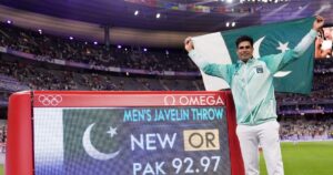 Read more about the article नीरज चोपड़ा को हराने वाले नदीम को पाकिस्तान देगा 10 करोड़, कभी भाला खरीदने को नहीं थे पैसे