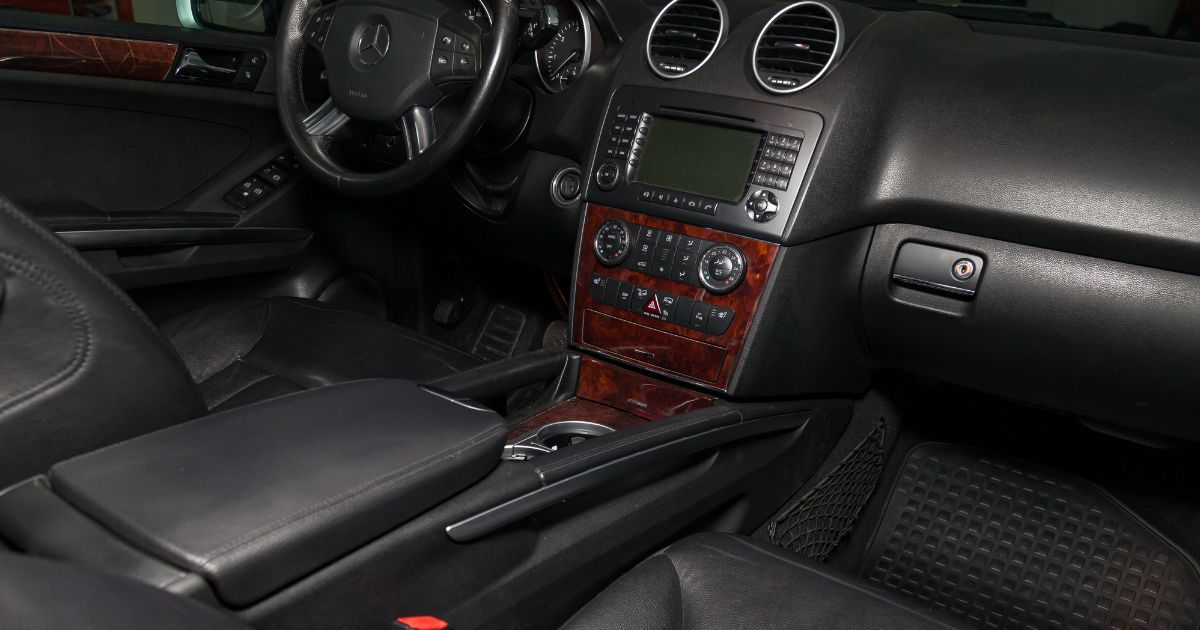 You are currently viewing भारतीयों को भा गई ये सुपर लग्जरी कार, कंपनी ने की अब तक की सबसे ज्यादा बिक्री