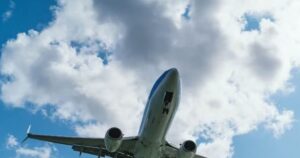 Read more about the article क्या पेट्रोल से उड़ा सकते हैं जेट प्लेन, जानिए हवाई जहाज की कितनी होती है माइलेज – News18 हिंदी