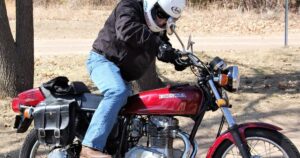 Read more about the article बढ़ानी है बाइक के इंजन की लाइफ, तो सुबह उठकर ये 3 गलतियां कर दें बंद