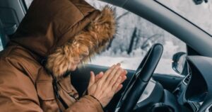 Read more about the article सर्दियों में कार के अंदर हीटर चलाने से पहले इन बातों का रखें ध्यान