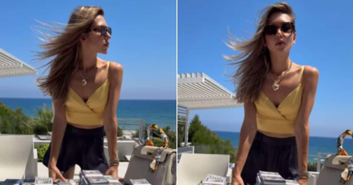 You are currently viewing नोटों के इतने बंडल संग दिखी लड़की, कमेंट में भीख मांगने लगे लोग, देने लगे अपना-अपना अकाउंट नंबर!