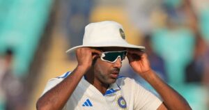 Read more about the article Ashwin 5 Unique Records: सबसे तेज 300 विकेट, 11 बार मैन ऑफ द सीरीज, एक नजर अश्विन के 5 अनोखे रिकॉर्ड्स पर