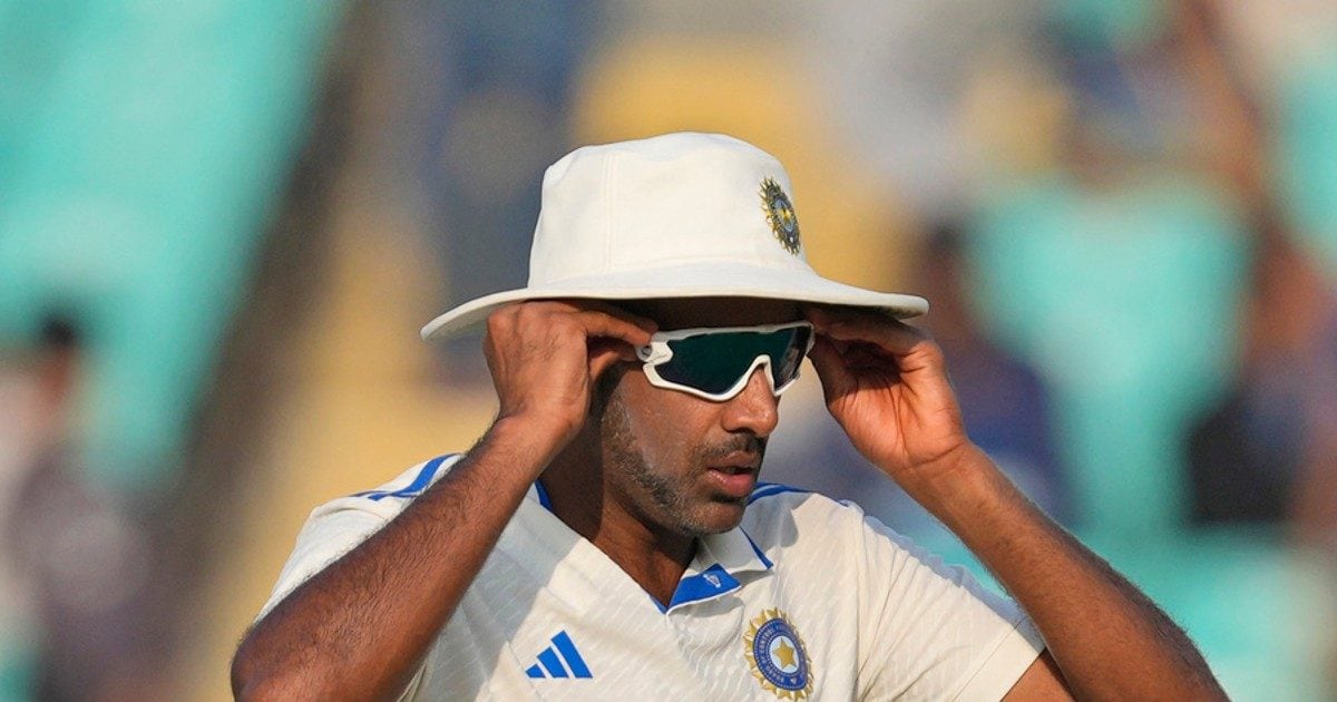 You are currently viewing Ashwin 5 Unique Records: सबसे तेज 300 विकेट, 11 बार मैन ऑफ द सीरीज, एक नजर अश्विन के 5 अनोखे रिकॉर्ड्स पर