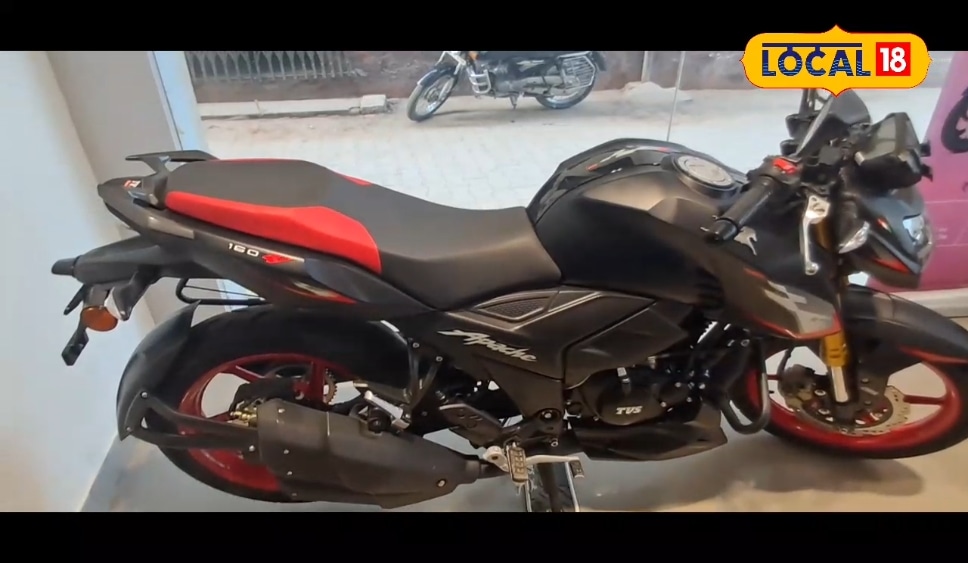 You are currently viewing TVS Apache RTR 160 4v Bike: ‘बाहुबली’ है TVS की इस बाइक का इंजन…फीचर्स धमाकेदार-लुक भी स्टाइलिश, कीमत नहीं ज्यादा