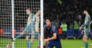 Read more about the article UEFA Champions League: पेरिस सेंट-जर्मेन ने मैनचेस्टर सिटी को हराया, फिर भी बाहर होने का खतरा