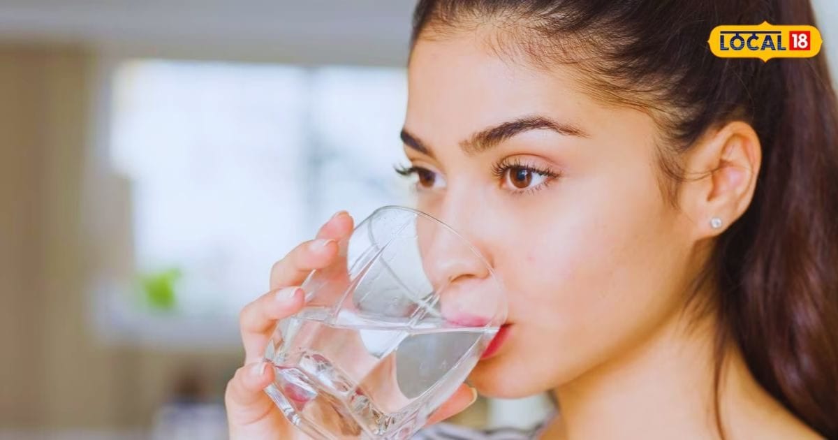 You are currently viewing 99% लोग गलत तरीके से पीते हैं पानी! एक्सपर्ट से जानें सही तरीका, वरना…