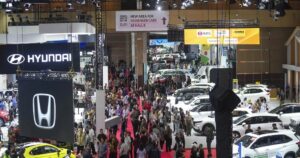 Read more about the article जकार्ता में शुरू हुआ मोटर शो, इलेक्ट्रिक कारें और मोटरबाइक बनीं आकर्षण