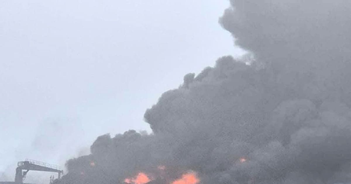 You are currently viewing नॉर्थ सी में अमेरिकी और पुर्तगाली जहाज की टक्कर से भीषण आग