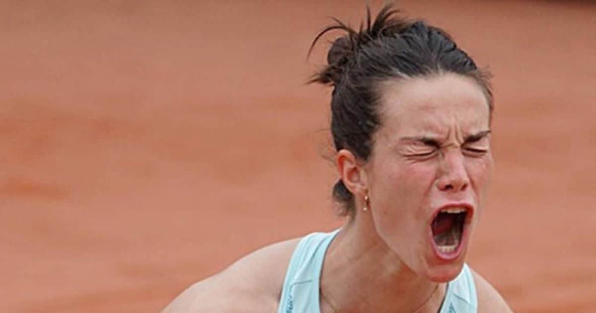 You are currently viewing एक खिलाड़ी ने दूसरे से कहा- ‘तुमसे बदबू आ रही…’ शर्मनाक कॉमेंट के बाद मांगी माफी