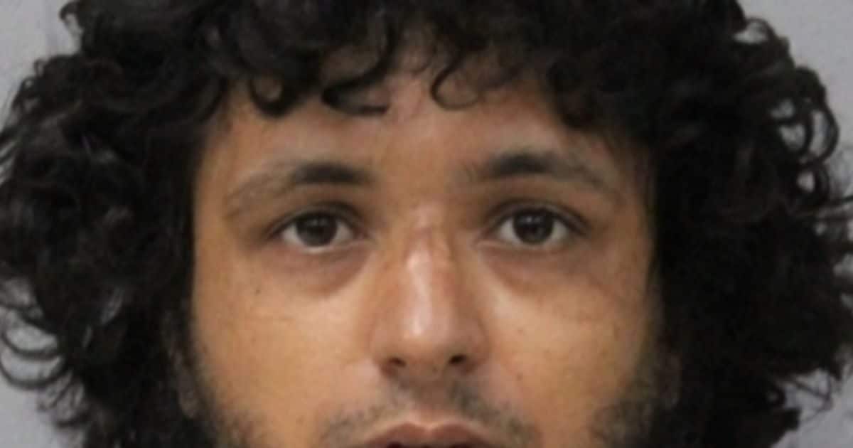 You are currently viewing अमेरिका में पागलपन की हद! भारतीय ने भारतीय को चाकू से गोदा, वजह सुनकर चौंक जाएंगे