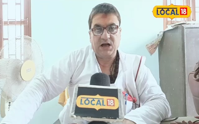 You are currently viewing Aaj Ka Vrischik Rashifal: वृश्चिक राशि वालों के लिए चमेली तेल बनाएगा किस्मत कनेक्शन, दिन भर रहेगा मिला-जुला असर, पहनें रंगीन कपड़े