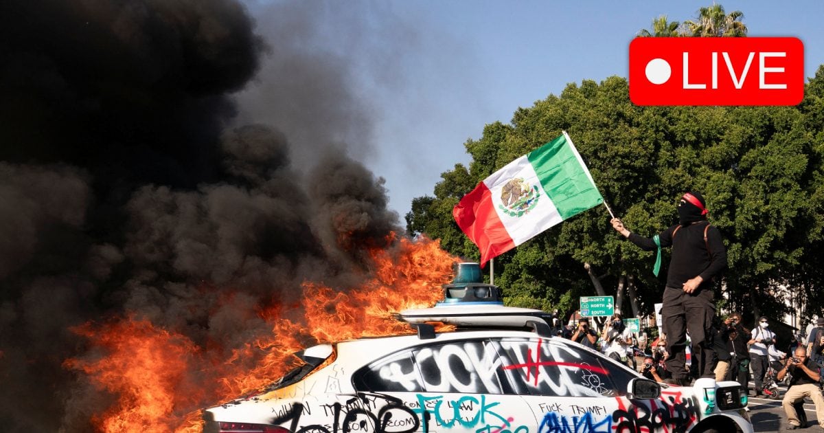 You are currently viewing Los Angeles Protest Live Update: लॉस एंजेलिस में प्रदर्शनकारियों पर आंसू गैस, ट्रंप की सख्त कार्रवाई