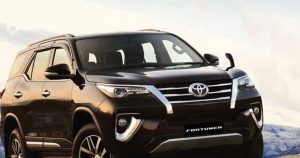 Read more about the article टोयोटा फॉर्च्यूनर में सनरूफ क्यों नहीं दिया जाता है? जानें कारण.