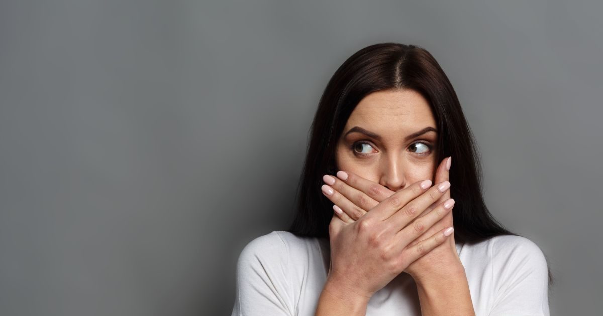 You are currently viewing How to get rid of bad breath | मुंह की बदबू से कैसे छुटकारा पाएं