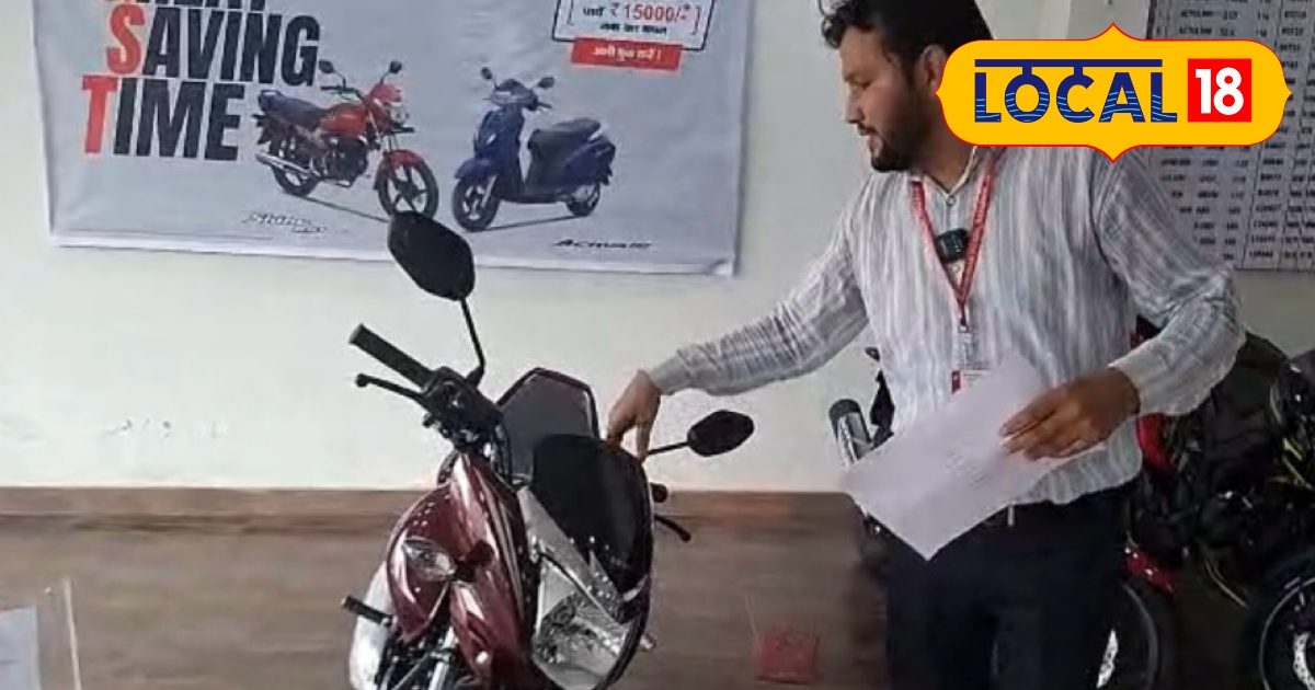 You are currently viewing दिवाली का तोहफा! GST में कटौती के बाद Honda की यह लोकप्रिय बाइक हुई सस्ती, इतने हजार का सीधा पड़ेगा असर