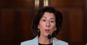 Read more about the article भारत के साथ बड़ी गलती कर रहे हैं… डोनाल्ड ट्रंप की ट्रेड पॉलिसी पर भड़की अमेरिकी पूर्व कॉमर्स मंत्री, सुनाई खरी-खरी