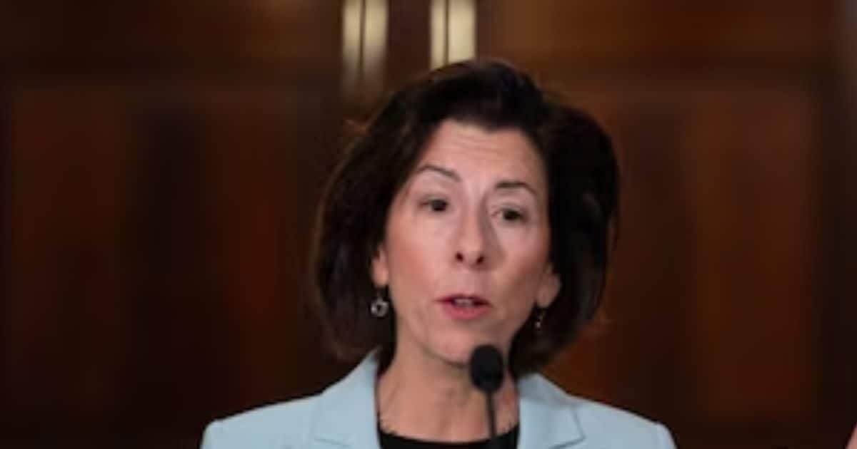 You are currently viewing भारत के साथ बड़ी गलती कर रहे हैं… डोनाल्ड ट्रंप की ट्रेड पॉलिसी पर भड़की अमेरिकी पूर्व कॉमर्स मंत्री, सुनाई खरी-खरी