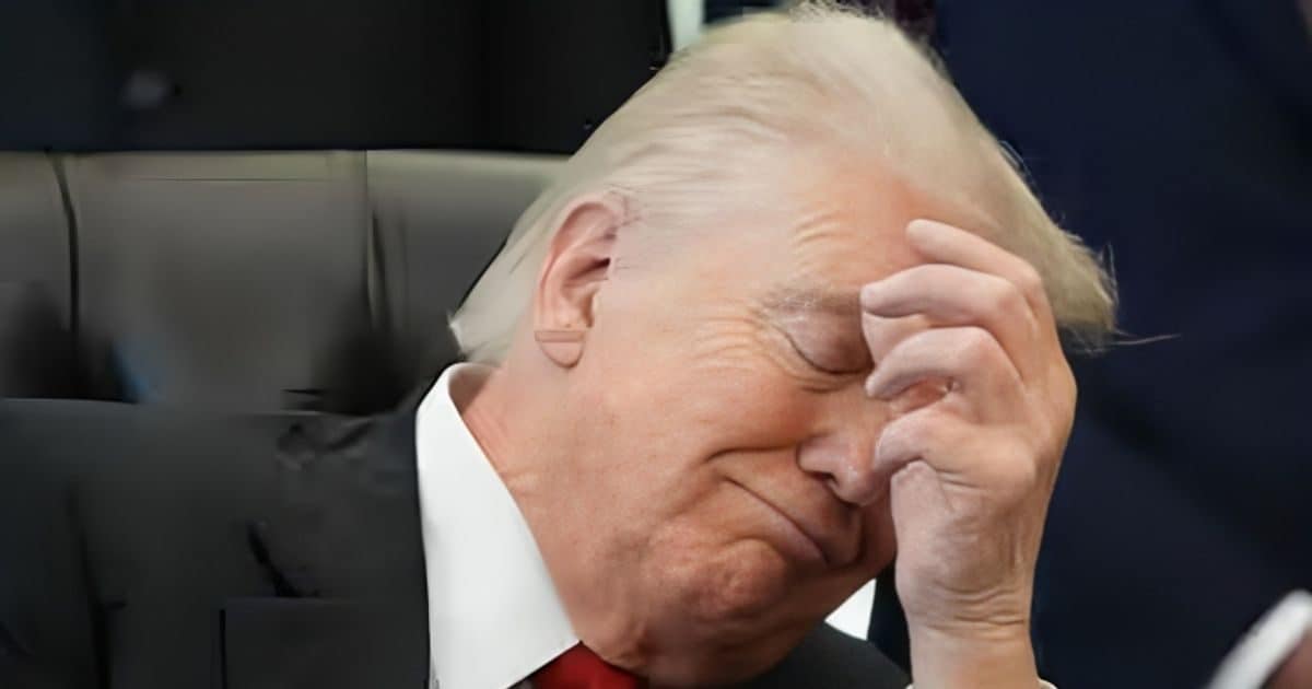 You are currently viewing Trump age catching up | Trump dozing official appearances decreased | Trump fatigue at age 79 | american president who trolled biden for age | बढ़ती उम्र के शिकार ट्रंप | ऊंघते हुए दिखे ट्रंप | ट्रंप की उम्र 79