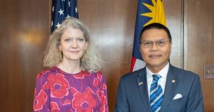 Read more about the article India US Relation | Who is US Diplomat Allison Hooker: पुतिन के जाते ही अमेरिका ने बिछाई बिसात, भारत आएंगी ट्रंप की दूत एलिसन हूकर, टैरिफ और रूसी तेल पर होगी बात